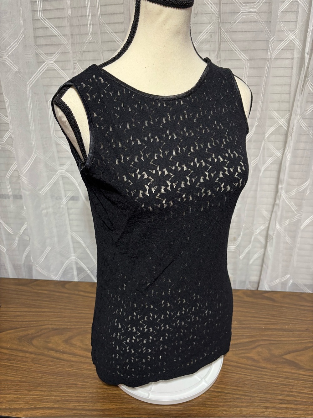 Women's Black Sleeveless Lace Tank Top Med 17 p2p  25L no tags